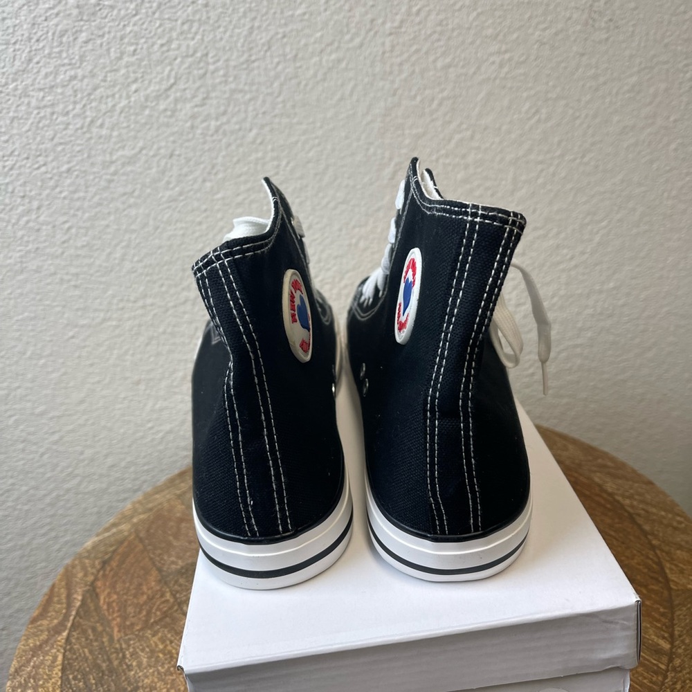 Mens 9.5 Black High Top Sneakers - Picture 4 of 6